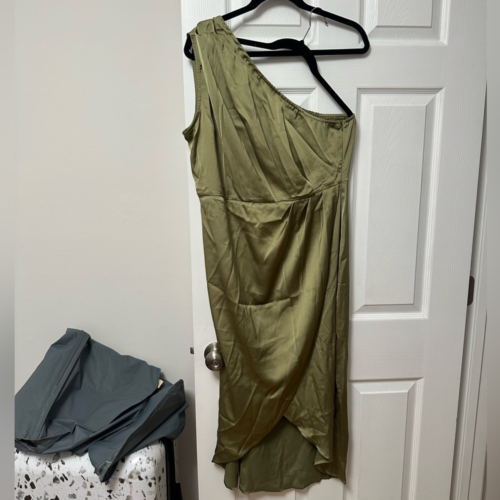 SHEIN Green Asymmetrical Ruched One-Shoulder Dress